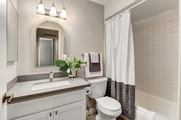 $533,500 | 2317 East 8th Street, Davis, CA 95618