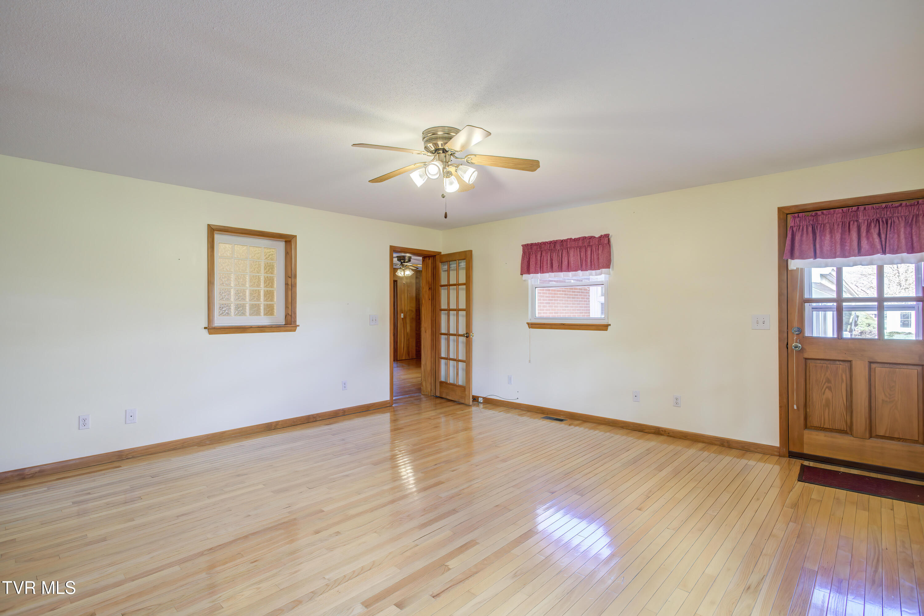 1238 Gray Station Road Gray, TN 37615 - Photo 36 of 51 1238 Gray Station (84)