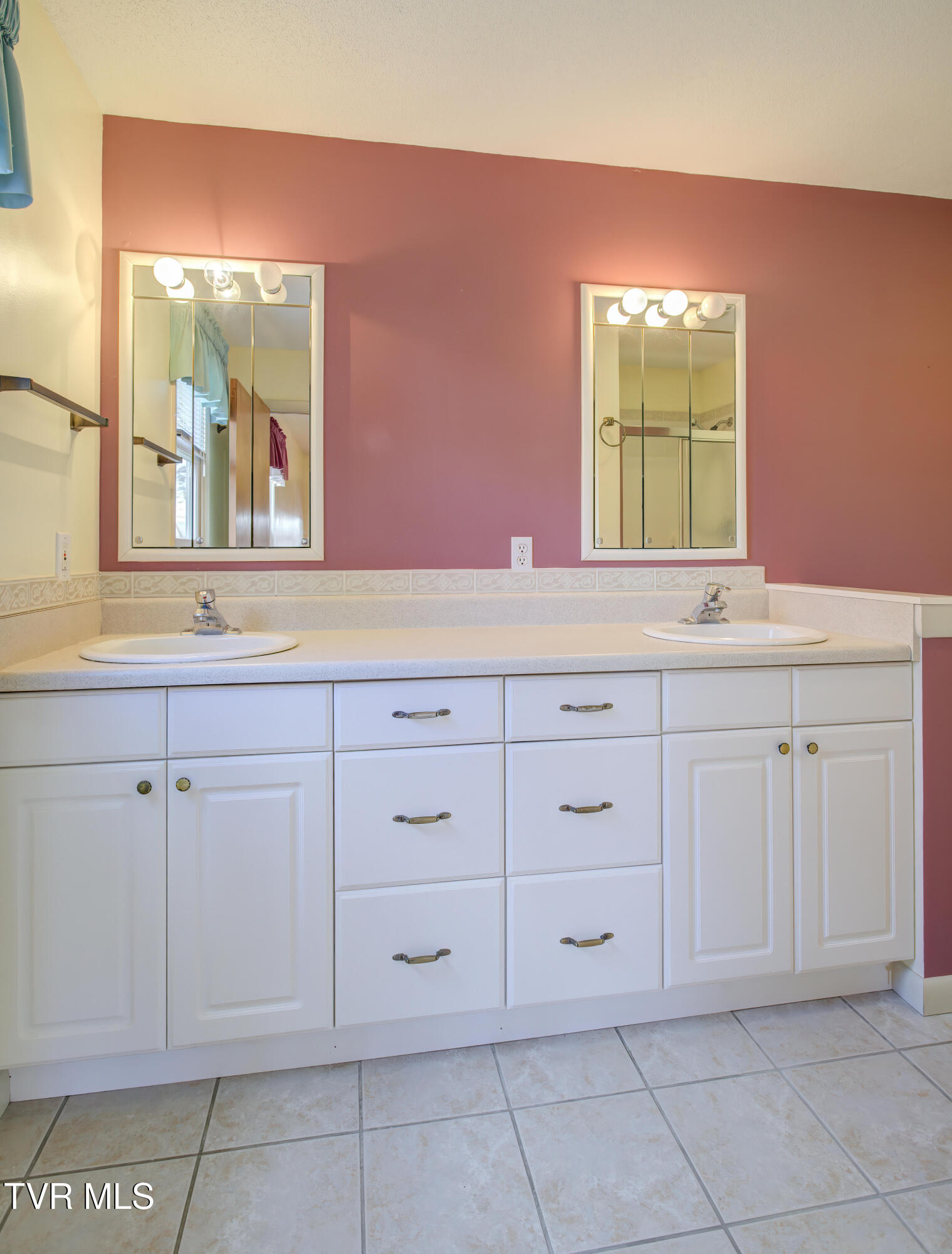 1238 Gray Station Road Gray, TN 37615 - Photo 38 of 51 1238 Gray Station (86)