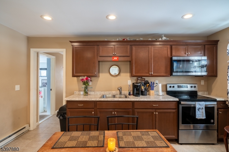 6 Pine Street East Vernon, NJ 07422 - Photo 3 of 27