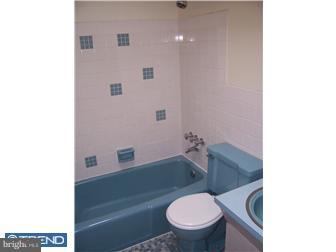 7326 Hiola Road Philadelphia, PA 19128 - Photo 7 of 12 Gallery Image 7