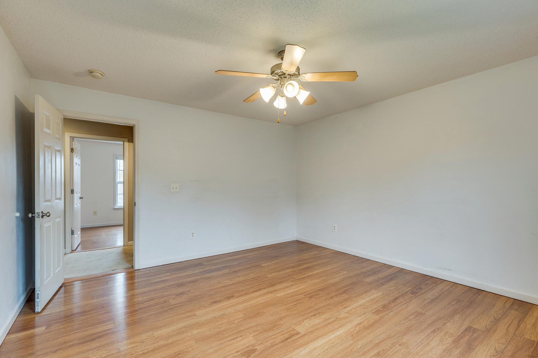147 Old State Rte 34, Unit 2 Jonesborough, TN 37659 - Photo 18 of 23 016