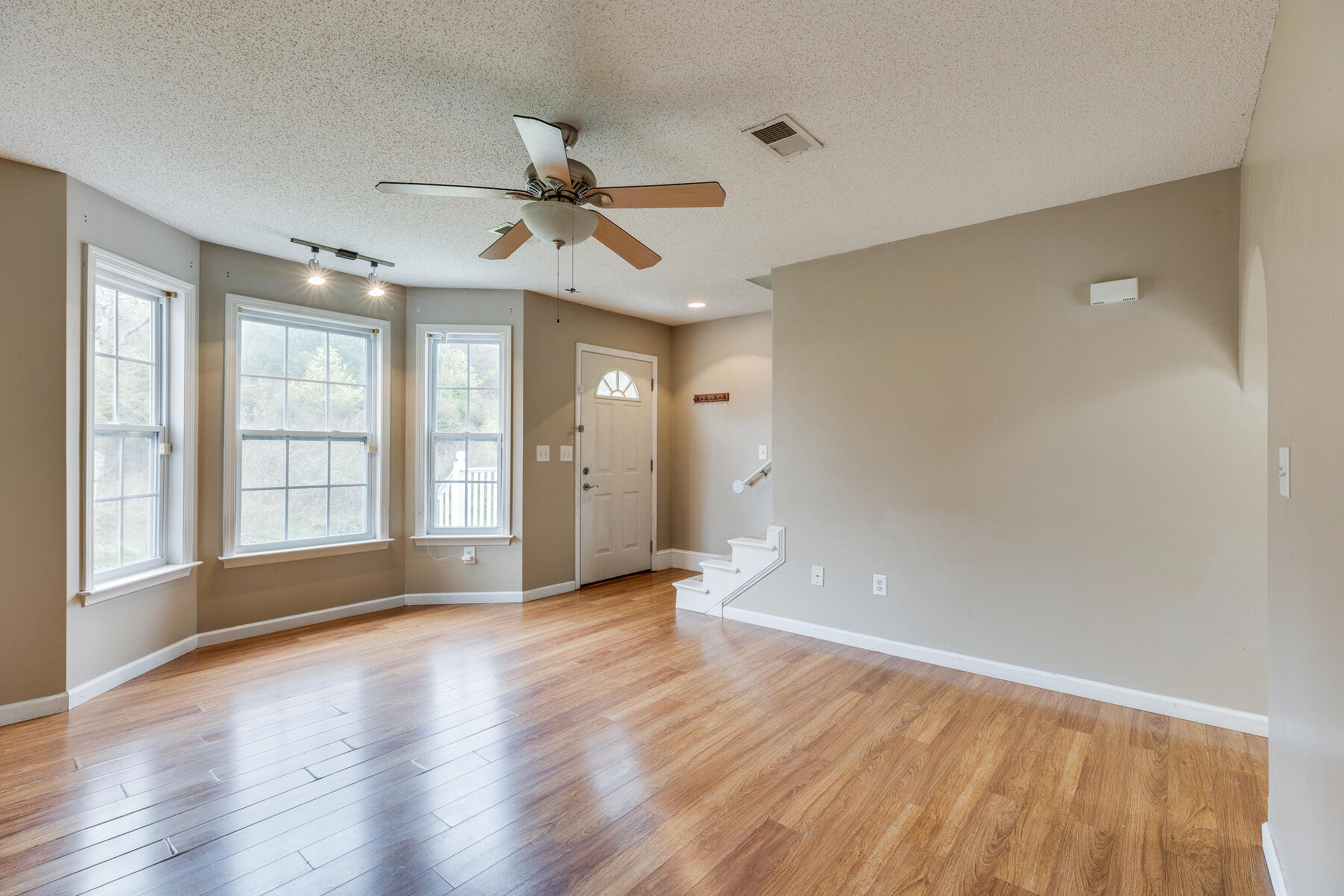 147 Old State Rte 34, Unit 2 Jonesborough, TN 37659 - Photo 8 of 23 006