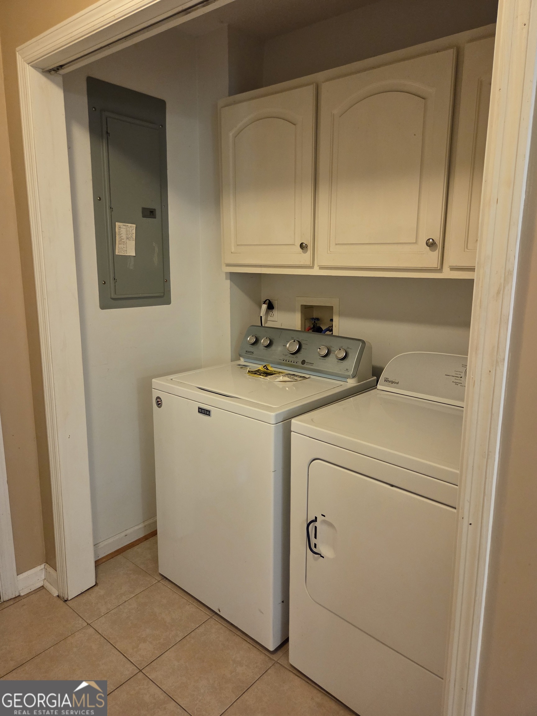 9546 Union Road Metter, GA 30439 - Photo 17 of 45 a utility room with dryer and washer