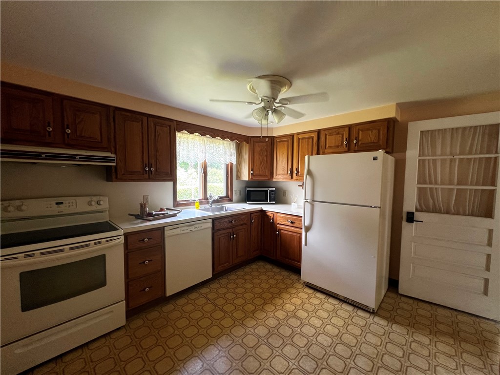 718 Taylor Road Horseheads, NY 14845 - Photo 20 of 46 Kitchen Super Clean!