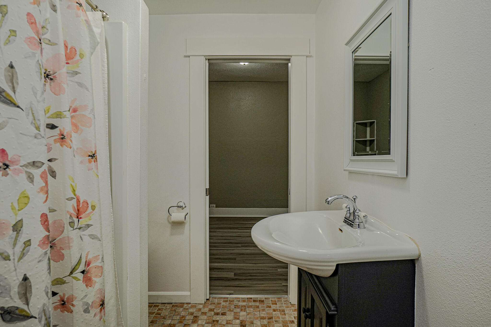 610 West 4th Street Phoenix, OR 97535 - Photo 10 of 32 DSC09971