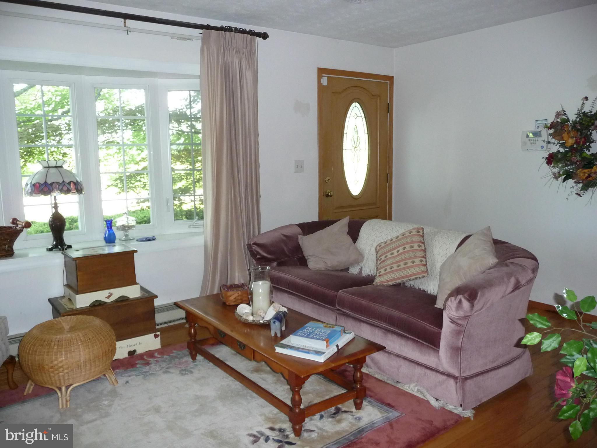 559 Barnes Corner Road Rising Sun, MD 21911 - Photo 5 of 30 Living Room