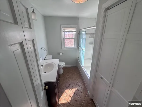 $2,200 | 58 Buena Vista Avenue, Unit 1, Hawthorne, NJ 07506