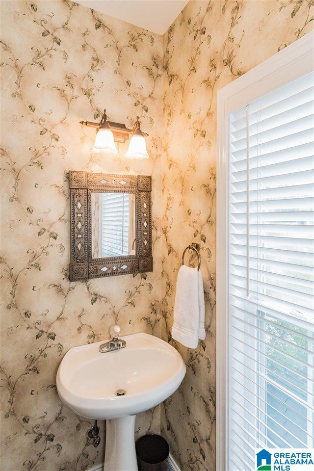 640 Meadow Ridge Drive Birmingham, AL 35242 - Photo 6 of 34