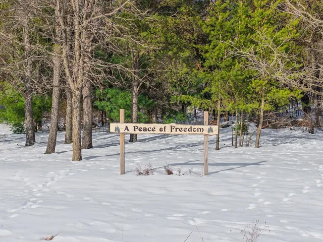 $299,900 | 766 Freedom, Wisconsin Dells, WI 53965