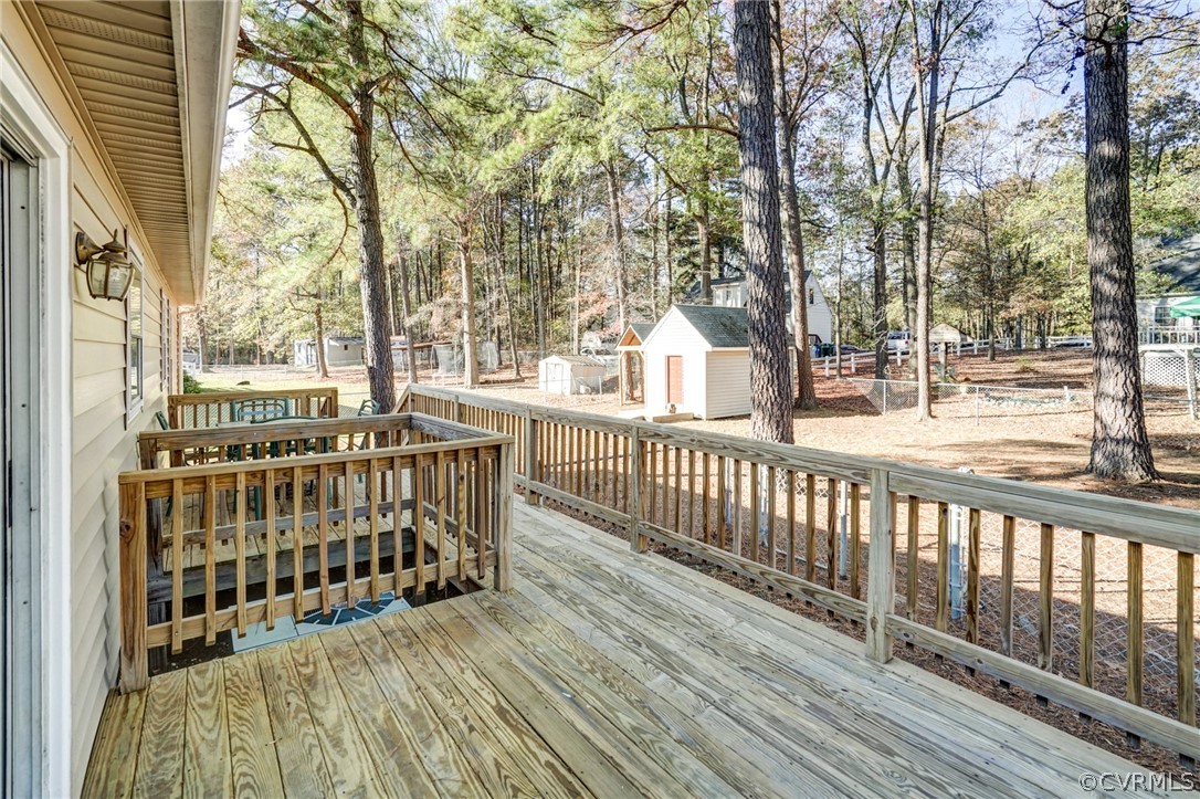 5506 Linda Road Sandston, VA 23150 - Photo 34 of 44 Additional View of Deck - Access through slider off kitchen
