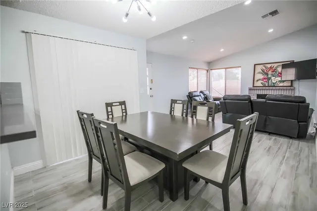 $2,995 | 7399 Topeka Drive, Las Vegas, NV 89147