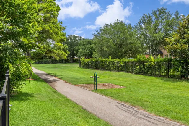 $435,000 | 18411 South Raven Shore Drive, Cypress, TX 77433