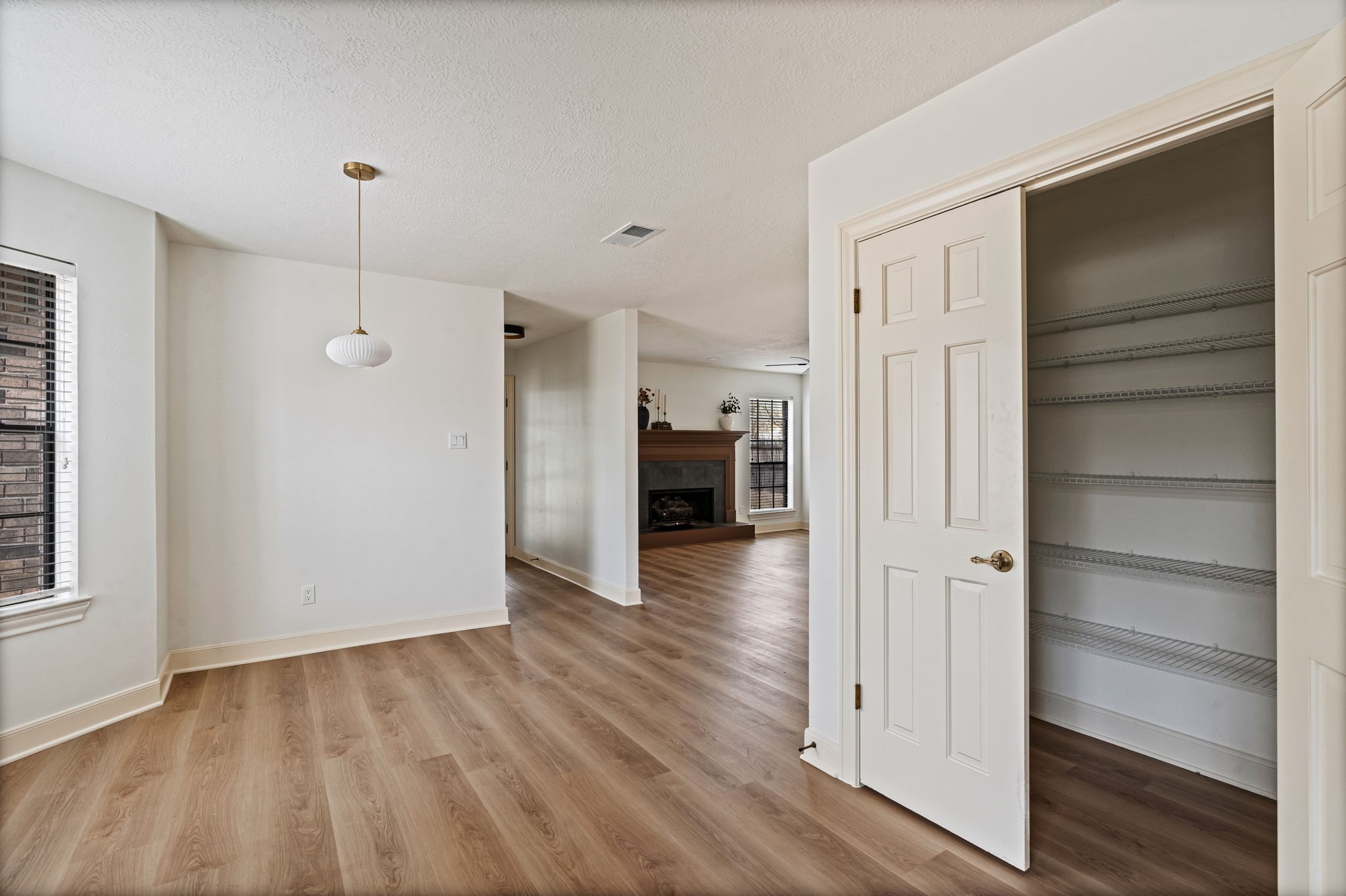 623 Cotter Drive Spring, TX 77373 - Photo 13 of 37 Dinette area