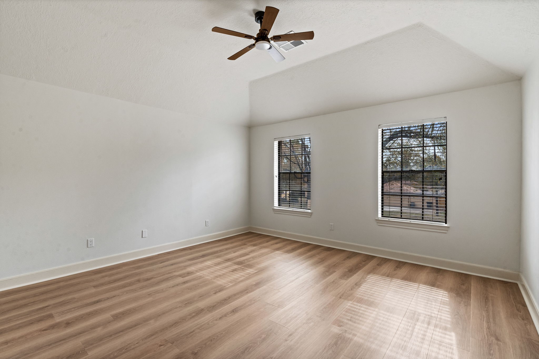 623 Cotter Drive Spring, TX 77373 - Photo 33 of 37 Secondary Bedroom 4
