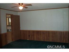 240 Pleasant Hill Road Clyde, NC 28721 - Photo 4 of 12