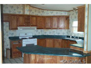 240 Pleasant Hill Road Clyde, NC 28721 - Photo 6 of 12