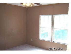 240 Pleasant Hill Road Clyde, NC 28721 - Photo 10 of 12