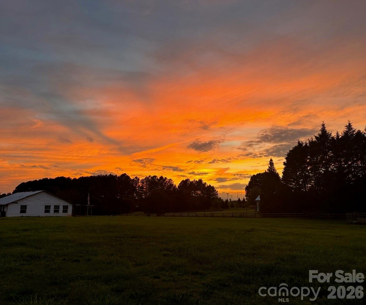 3485 Plateau Road Newton, NC 28658 - Photo 4 of 6