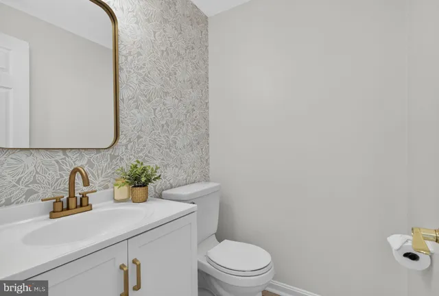 $738,000 | 903 Young Dairy Court, Herndon, VA 20170