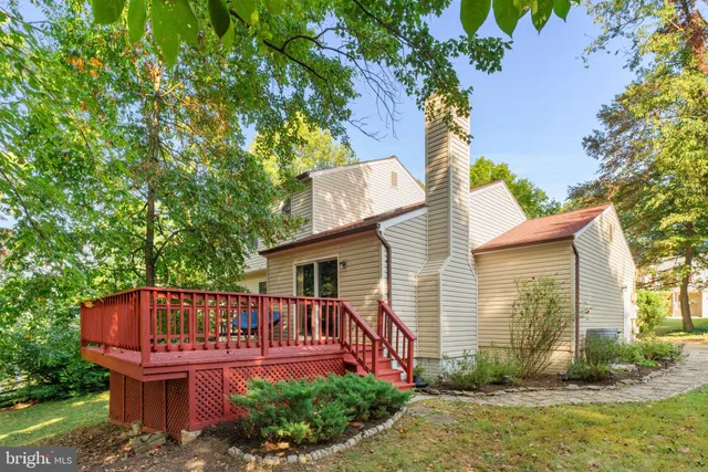 $738,000 | 903 Young Dairy Court, Herndon, VA 20170