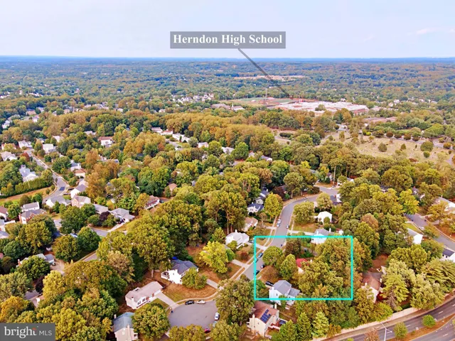 $738,000 | 903 Young Dairy Court, Herndon, VA 20170