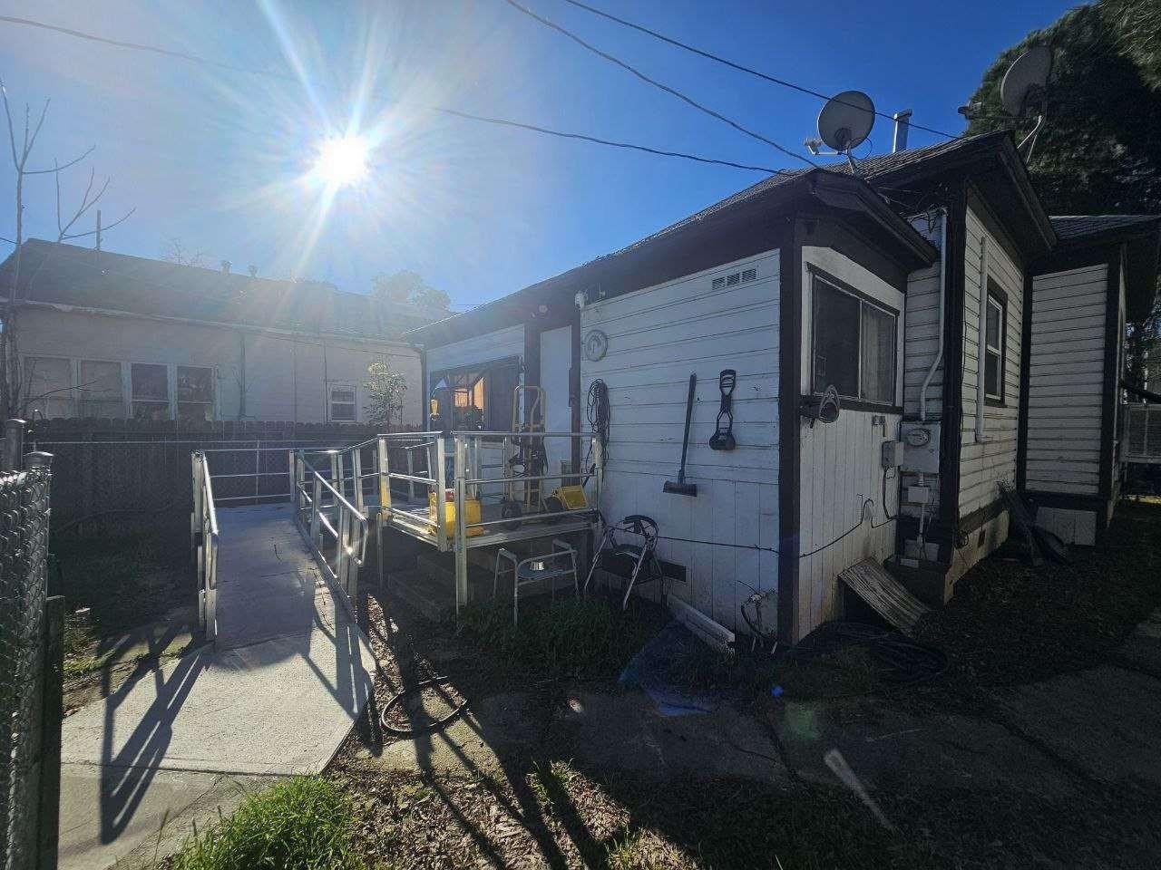 524 Madison Street Red Bluff, CA 96080 - Photo 6 of 40