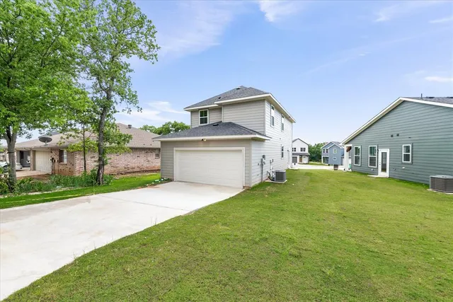 $1,900 | 1209 Chestnut Court, Runaway Bay, TX 76426