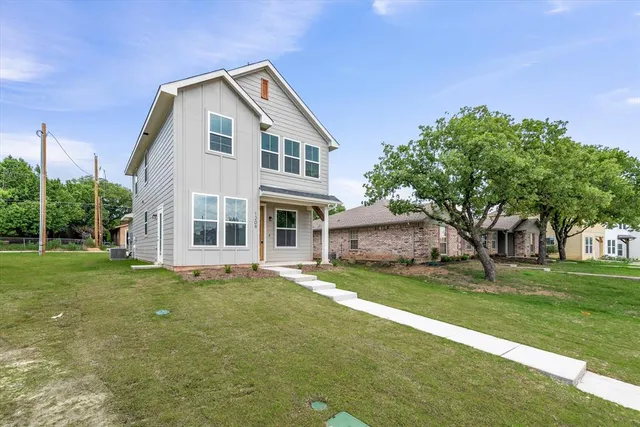 $1,900 | 1209 Chestnut Court, Runaway Bay, TX 76426