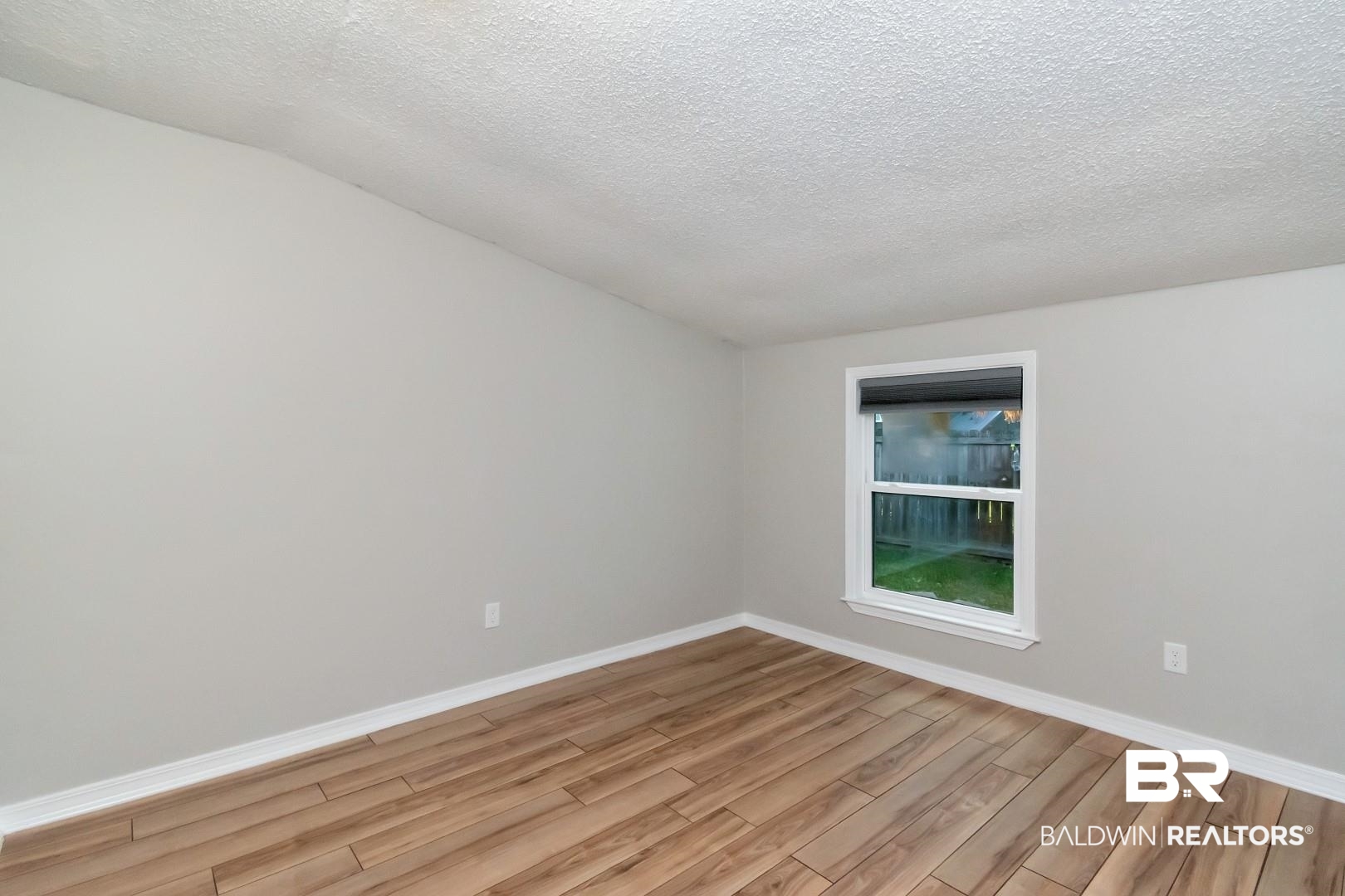 1062 Schaub Avenue Mobile, AL 36609 - Photo 17 of 30 Gallery Image 17
