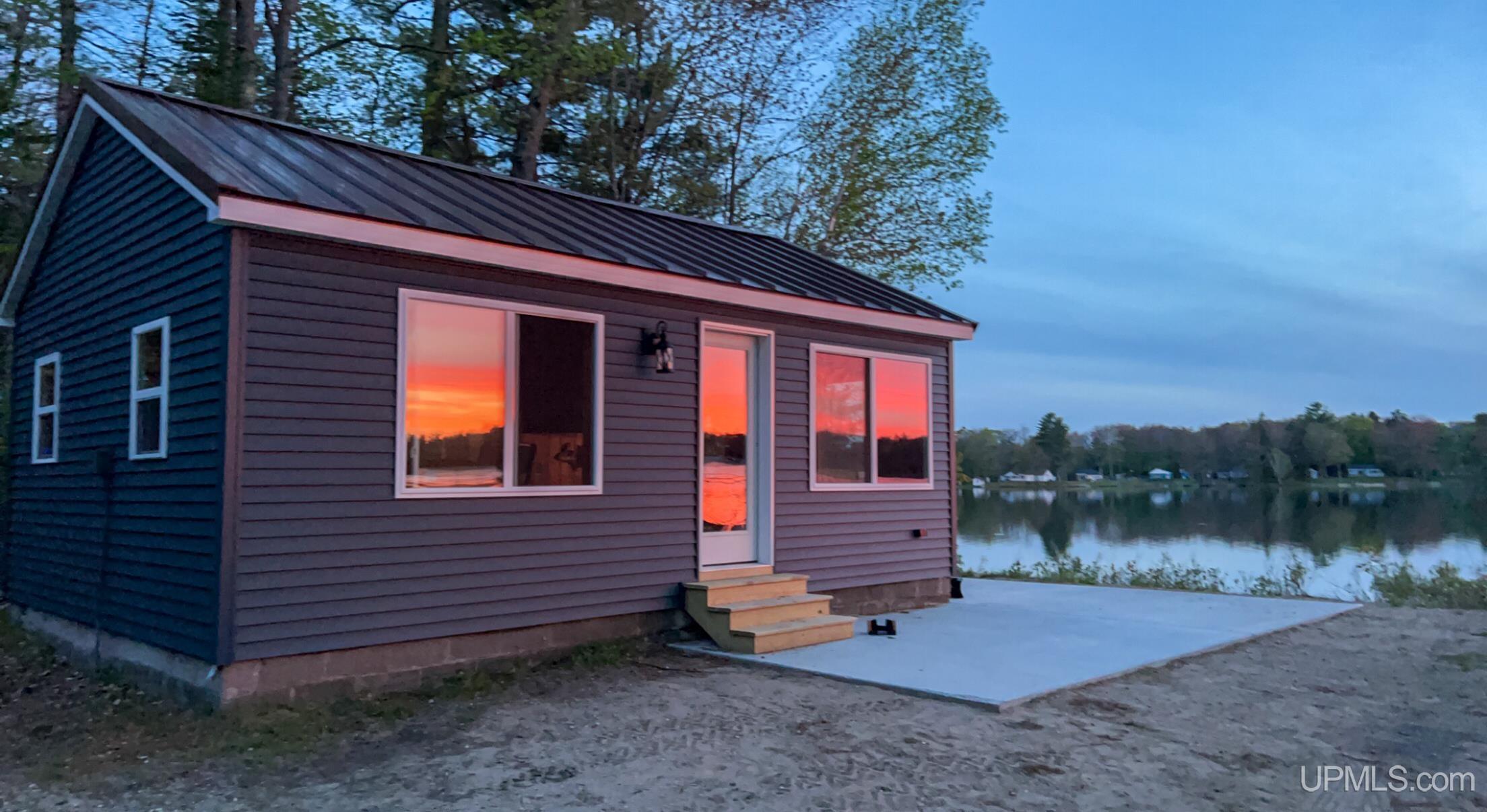 3865 Peninsula Point Road Munising, MI 49862 - Photo 39 of 88