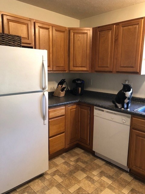 608 Silver Street, Unit 7 Manchester, NH 03103 - Photo 3 of 18