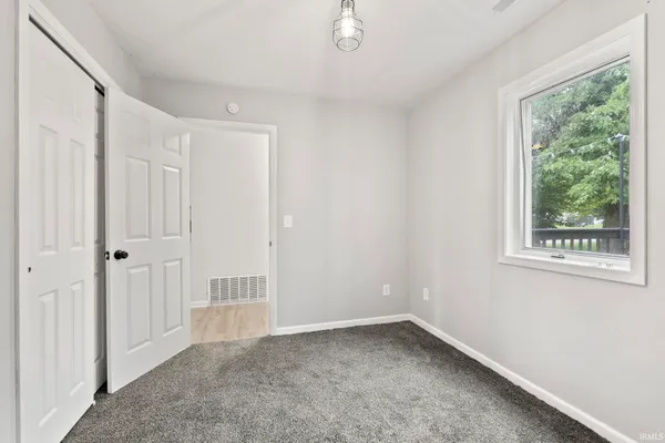 $159,900 | 2758 Abbott Street, Fort Wayne, IN 46806