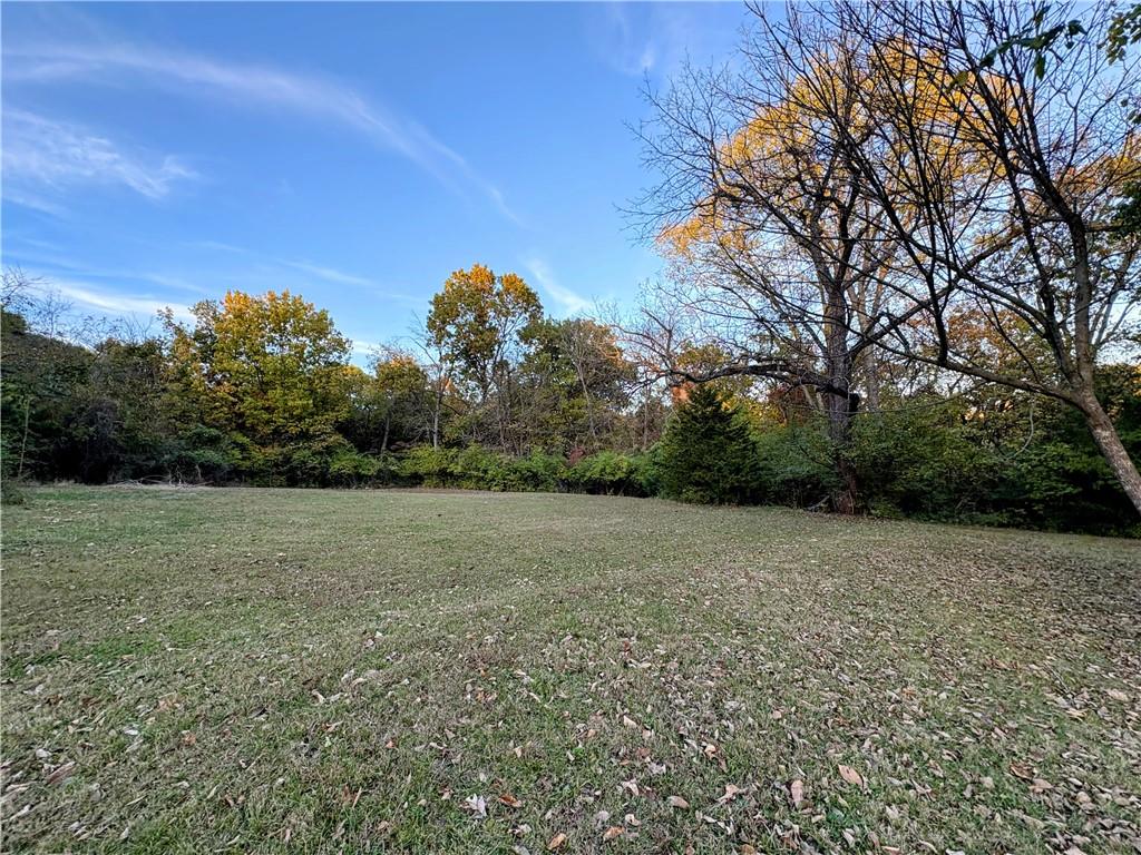 8505 Pershing Road Raytown, MO 64138 - Photo 29 of 38