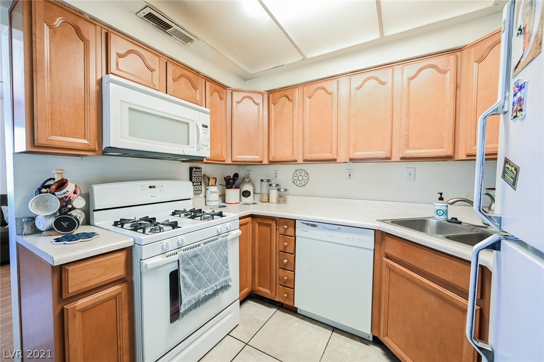 632 National Street Henderson, NV 89015 - Photo 23 of 38