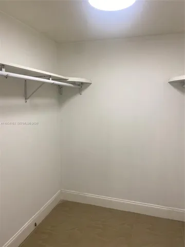 $2,300 | 120 Lakeview Drive, Unit 314, Weston, FL 33326