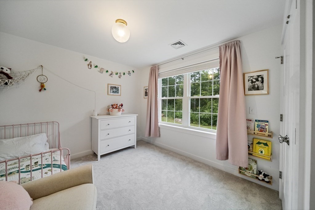 7 Kennard Road Epping, NH 03042 - Photo 19 of 42