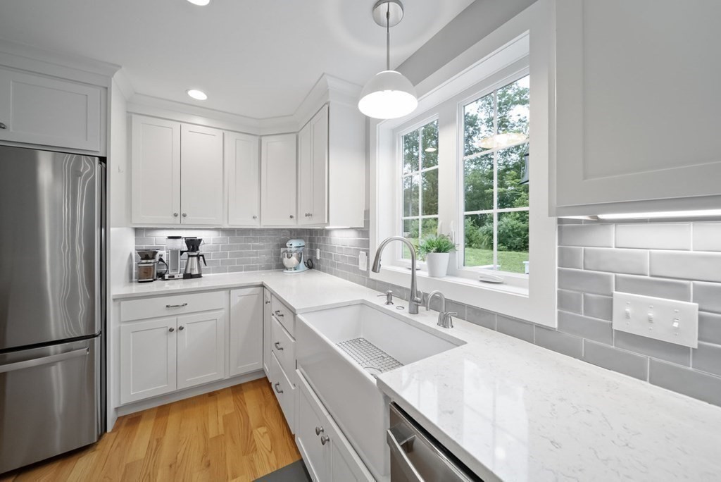 7 Kennard Road Epping, NH 03042 - Photo 6 of 42