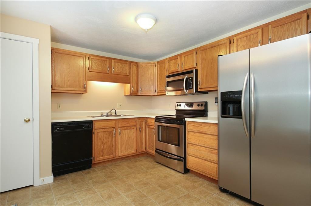 16 Dalten Pines Road, Unit 9 Windham, ME 04062 - Photo 5 of 22 Photo