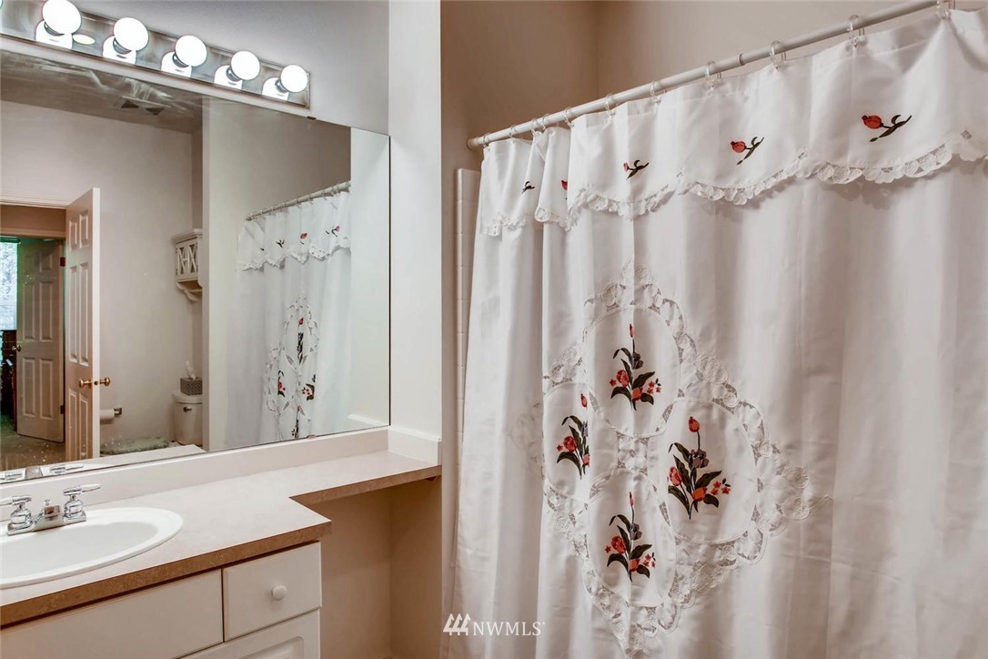 714 228th Street Southwest, Unit O102 Bothell, WA 98021 - Photo 17 of 22 Gallery Image 17