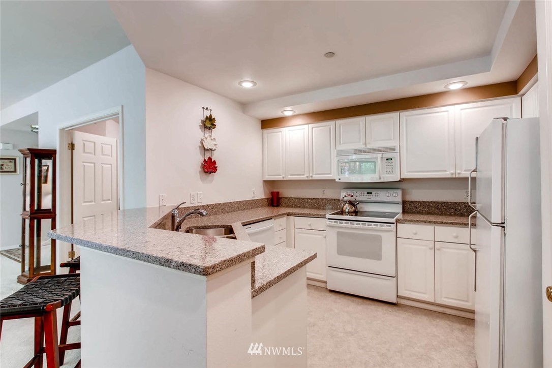 714 228th Street Southwest, Unit O102 Bothell, WA 98021 - Photo 9 of 22 Gallery Image 9