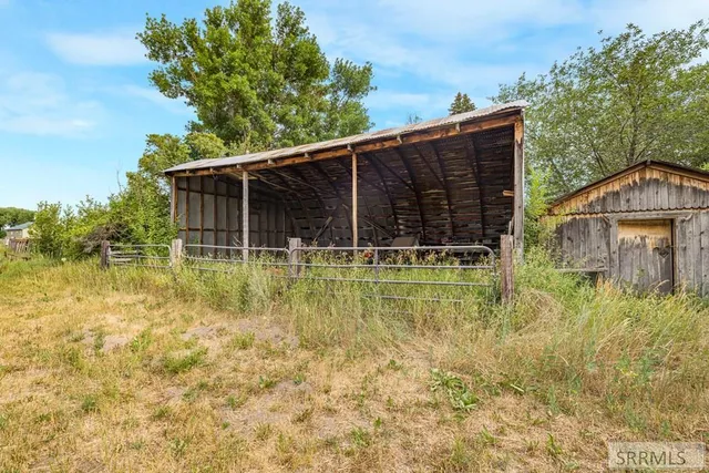 $369,500 | 209 East Main Street, Teton, ID 83451