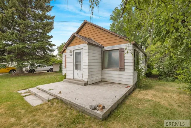 $369,500 | 209 East Main Street, Teton, ID 83451