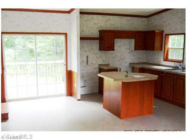 435 Oak Ridge Drive King, NC 27021 - Photo 10 of 14 Interior Space/Layout.