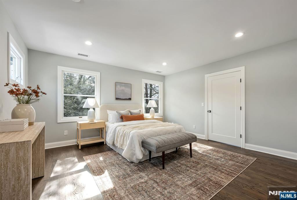 35 Lloyd Road Ho-Ho-Kus, NJ 07423 - Photo 12 of 28