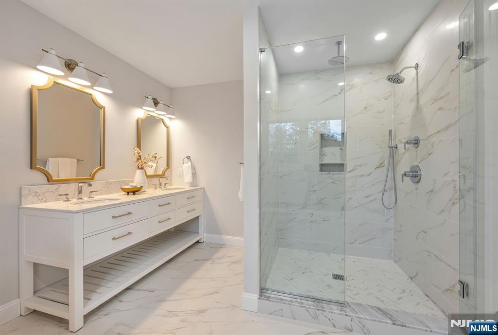 35 Lloyd Road Ho-Ho-Kus, NJ 07423 - Photo 15 of 28