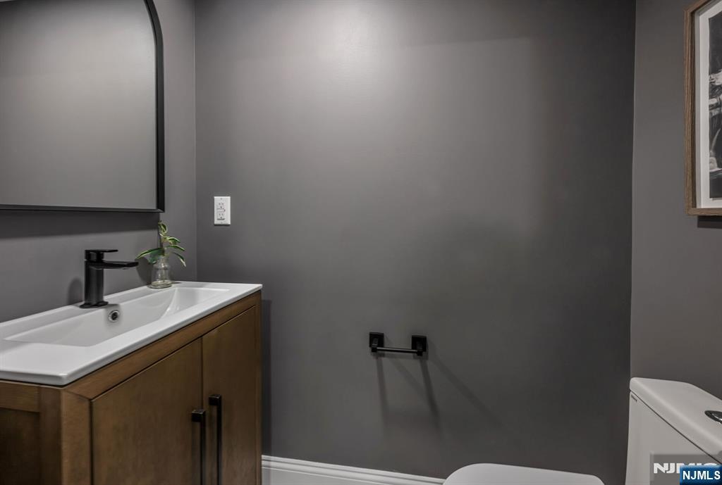 35 Lloyd Road Ho-Ho-Kus, NJ 07423 - Photo 23 of 28