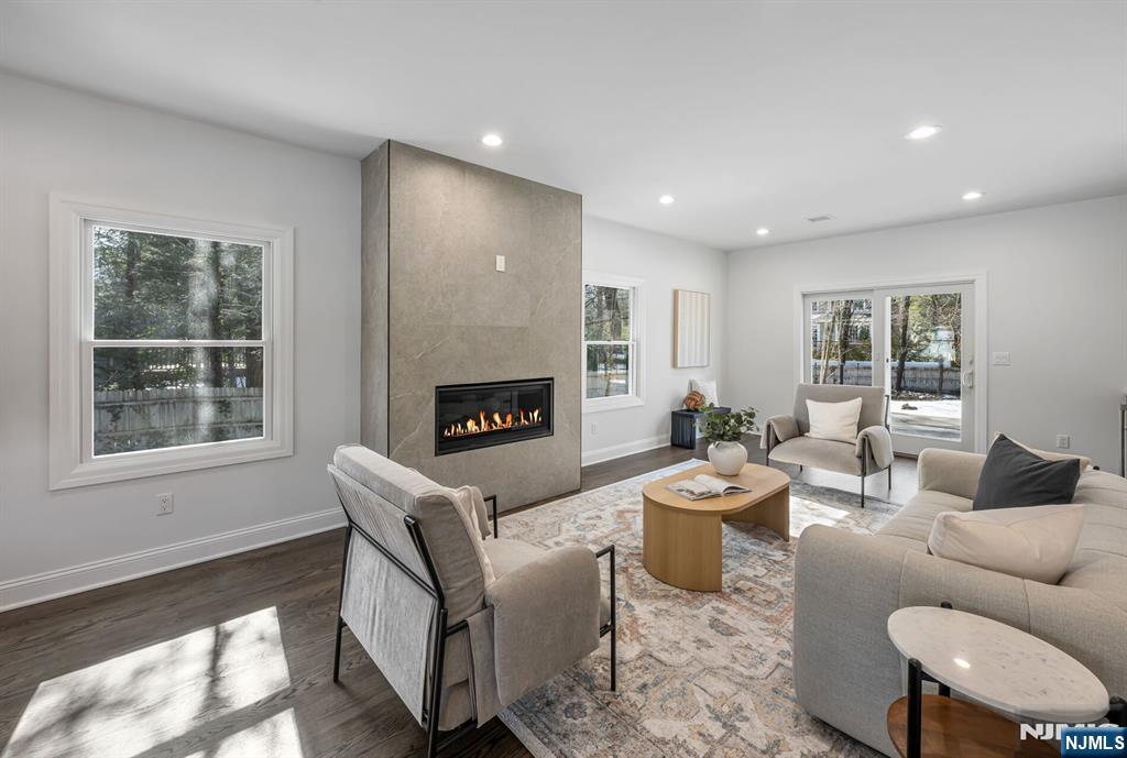 35 Lloyd Road Ho-Ho-Kus, NJ 07423 - Photo 9 of 28