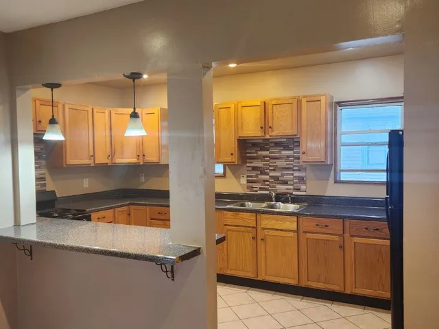 $1,700 | 208 South Illinois Street, Unit 2, Joliet, IL 60436