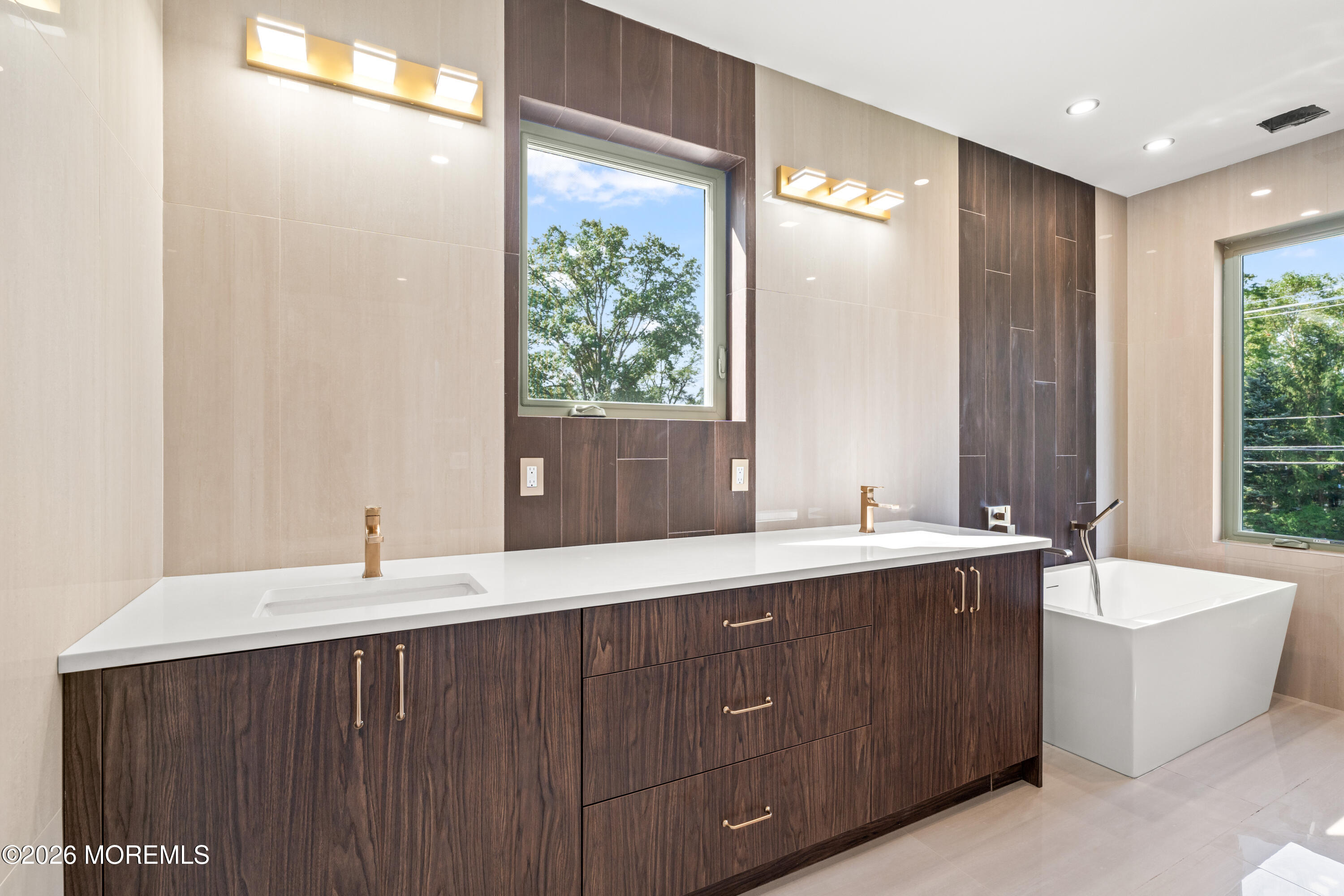 390 Monmouth Road West Long Branch, NJ 07764 - Photo 46 of 120 065